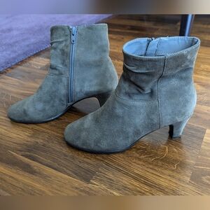 Aerosoles Heel Rest Grey Ankle Boots